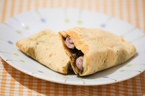 セブンの新作ブリトーは真っ黒でハロウィーン風!?