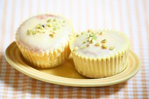 糖質オフでもしっかり甘い！「アーモンドケーキレモン」はローソンでゲット♪