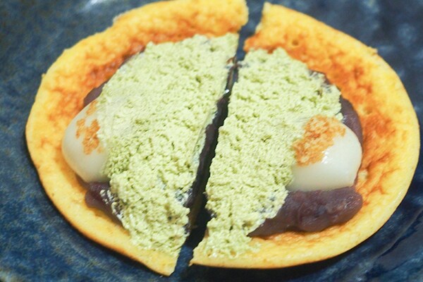 どら焼きの中に“あれ”が!? ファミマの和スイーツが気になる！