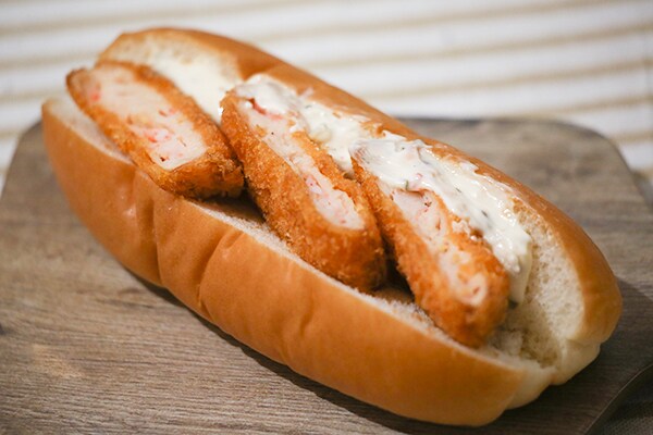 これでいいんだよ…ローソンの新作惣菜パンが地味にウマイ！