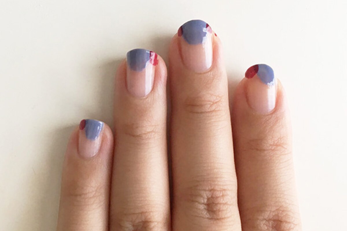 適当なのにおしゃれ！ 半円ネイルまじおすすめです。