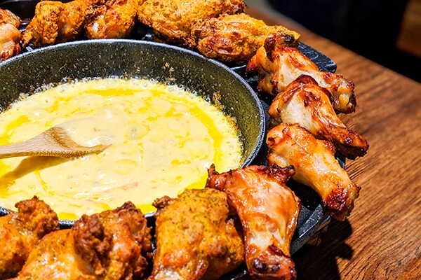 【映え系グルメ】チーズたっぷりの「UFOフォンデュ」が激アツだった!