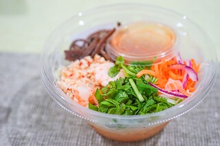 フレッシュパクチーが最高！セブンの「タイ風ピリ辛春雨サラダ」がめっちゃおいしい！