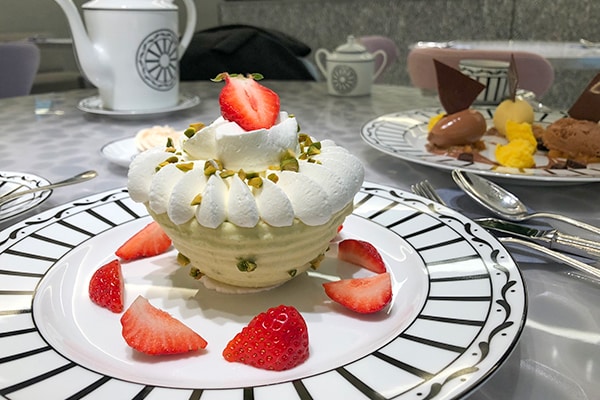 高級スイーツ！Diorカフェに行った有名人とは？