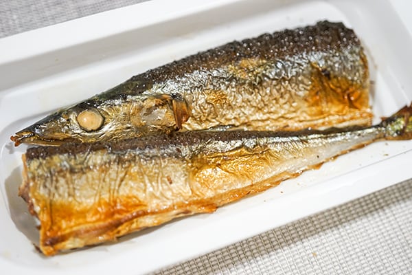 【レンチンでOK】ローソンで買える「さんまの塩焼」がお手軽美味！