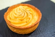 ファミマ新商品「安納芋のタルト」はイモ感強めの濃厚スイーツでした！