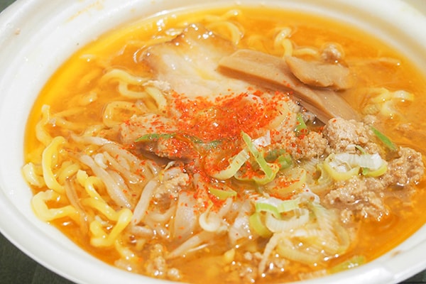 レンチンでOK!セブンのチルドラーメンがアツい!
