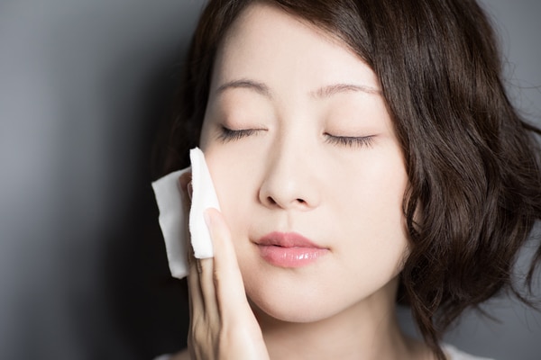 化粧品に配合されている「パラベン」とは？具体的な役割について