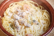 「クラムチャウダー風パスタ」はカルボナーラとボンゴレのハイブリッド!?