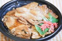甘めのたれがうめぇ…！肉好き必見のファミマ新作弁当
