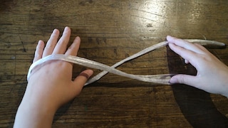 台所で大活躍！ 引っ張るだけでほどける「引き解け結び」をご紹介！