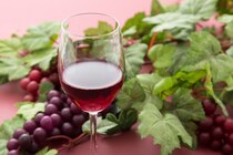 ワインを飲むと綺麗になるって本当!? 美活に大活躍！
