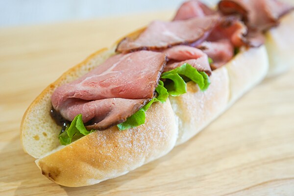 セブン新商品は口の中がローストビーフでいっぱいになる!