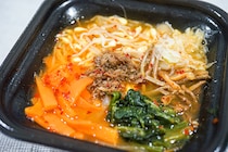 満足度高め！ローソンのユッケジャンクッパが手軽なのにウマすぎです！