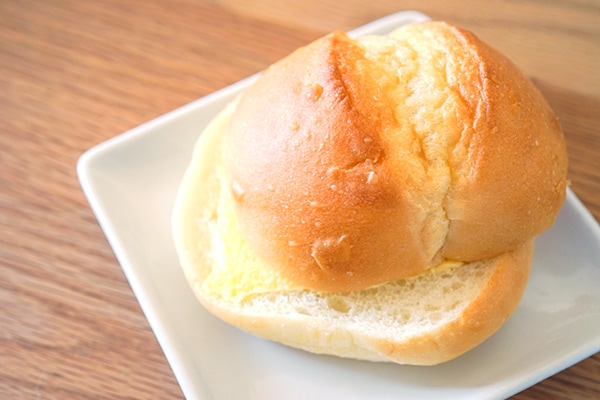 シンプルだけどウマイ！セブンの「もっちり！シュガーバター」