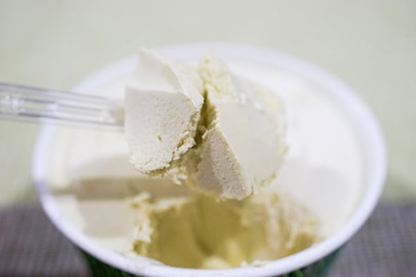 売り切れの可能性も!? セブン限定のMOWピスタチオが人気