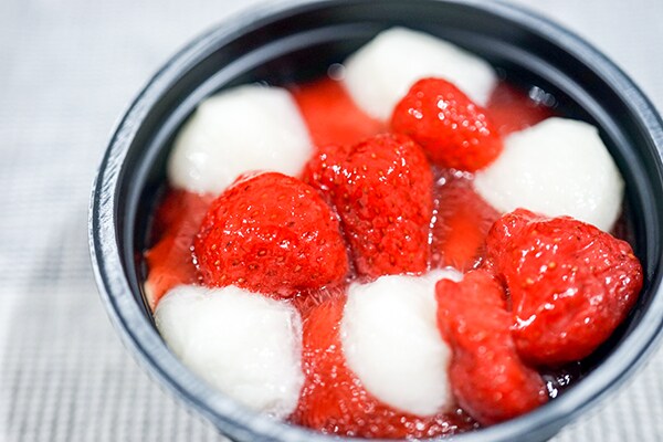 甘酸っぱさがたまらない！新作「やわもち」はいちご＆チョコ