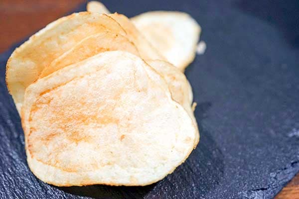 【ファン必見】味付けしていないポテトチップス「ポテトの素顔」が帰ってきた！