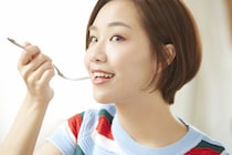 注目の「グルコマンナン」を豊富に含む××でお腹スッキリ！