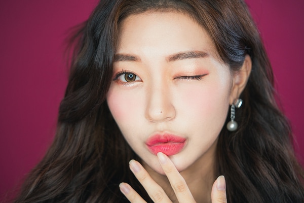 韓国発祥のコスメ「リップティント」で美色唇をキープ！