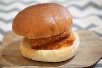 348円でボリューミー！ファミマのあの「ハンバーガー」が復活したよ～！