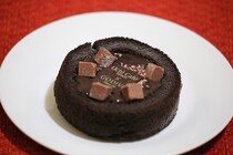 さすがGODIVAさん…ローソンコラボのアイスケーキが贅沢すぎる！