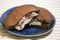 １年ぶりに復活!? ファミマ「ダブルクリームサンド」新作は…