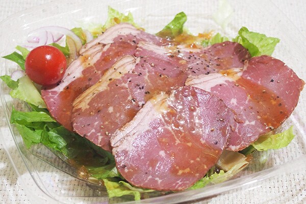 クリスマスにピッタリじゃない!? 「ローストビーフ」と「合鴨」のサラダ