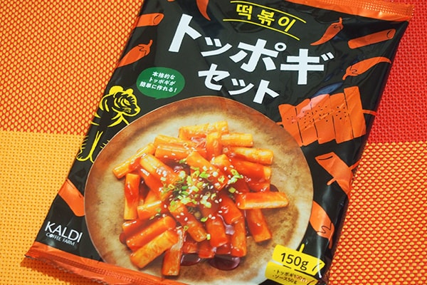 カルディなら216円でもちもちピリ辛の「トッポギ」を食べられる!