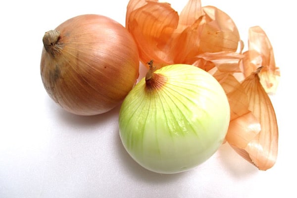 もったいない!「玉ねぎの皮」を××してアンチエイジング