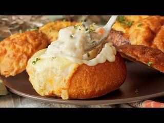 【動画／器まで食べられる】寒い日に食べたい！クラムチャウダーボウルの作り方