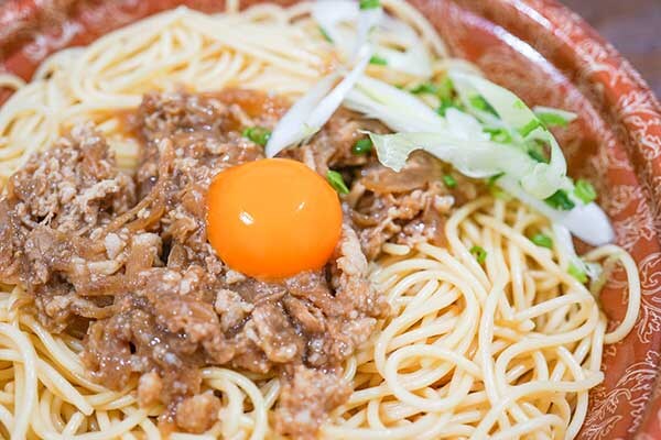 意外とアリ!ローソンのすき焼き風パスタがめっちゃすき焼きでした