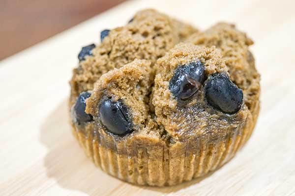 ローソンの「ほうじ茶とミルクの蒸しぱん」はもちもち系でした