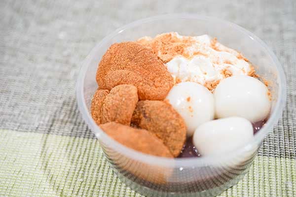 セブンなら「わらび餅」と「白玉クリームぜんざい」を同時に食べられる！