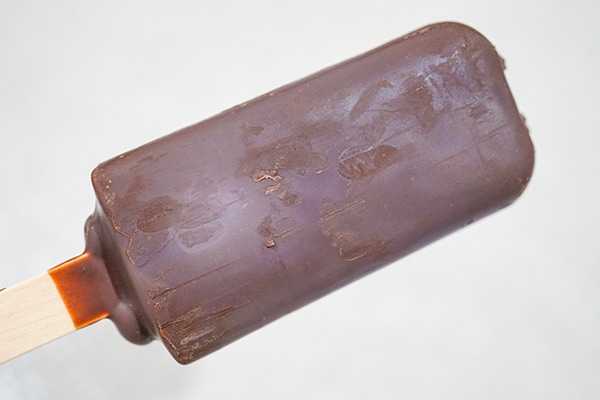 ローソン「贅沢チョコレートバー」新作は芳醇すぎる紅茶味!