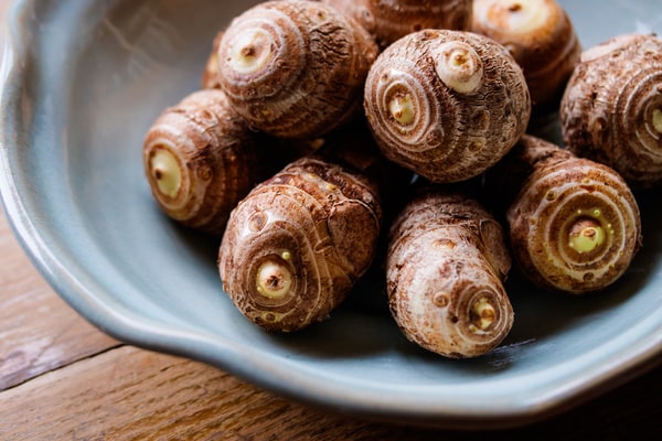 ダイエット中におすすめ!「ノンフライ里芋チップス」の作り方