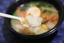 ピリ辛でサラッといける！ファミマの「スープごはん」を食べてみた