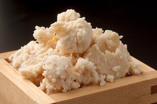 酒粕（さけかす）って知ってる？かすに秘めた美容効果とは