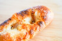 【セブン新商品】「チーズベーコンソフトフランス」は○○して食べて!!