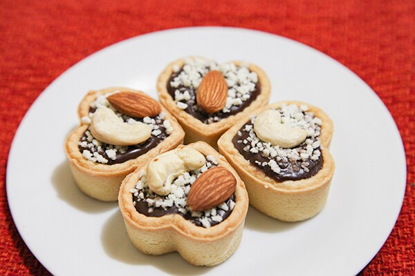 溶かして流して冷やすだけ!無印なら「チョコタルト」も超簡単♪