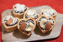 溶かして流して冷やすだけ！無印なら「チョコタルト」も超簡単♪