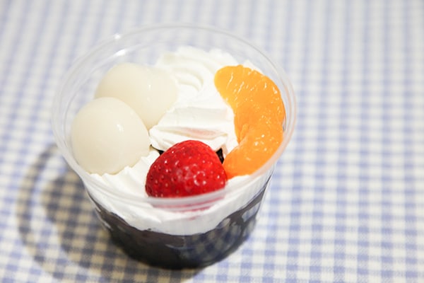 グッジョブ、寒天！ ファミマの「あんみつ」が超うめぇぇぇぇ！