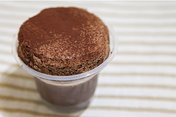 歴代No.1だわ…ファミマの“極ふわ”スイーツに「ショコラ」が仲間入り!