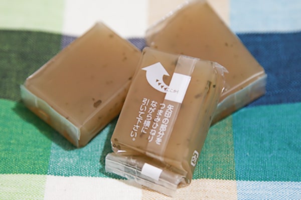 口の中が桜吹雪や～！カルディの「ようかん」に春を感じました