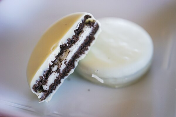 1枚で大満足！あの有名菓子がチョココーティングされてる！