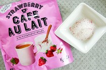 乾燥いちご入り！カルディのストロベリーカフェオレが楽しい！