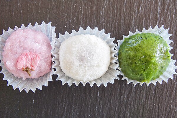 3つの味を楽しめる！セブンの3色もちはお得感アリ！