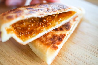 5分で完成!? 業務スーパーの冷凍ホットクがあま～い!!