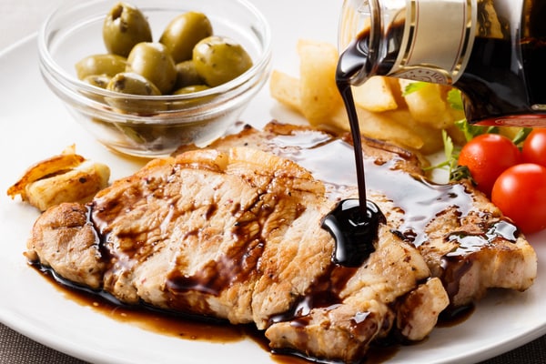 バルサミコ酢で美魔女化!? ポリフェノールは黒酢の3倍?