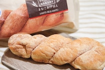 このシンプルさが魅力なんです！「きなこあげぱん」にハマりそう！